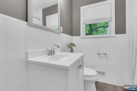 46 Rafkind Road Bloomingdale NJ 07403