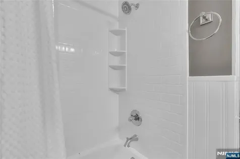46 Rafkind Road Bloomingdale NJ 07403