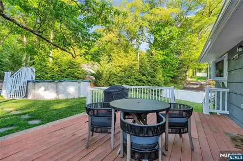 46 Rafkind Road Bloomingdale NJ 07403