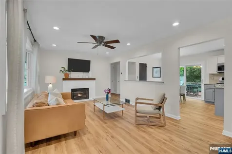 46 Rafkind Road Bloomingdale NJ 07403