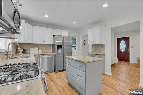 46 Rafkind Road Bloomingdale NJ 07403
