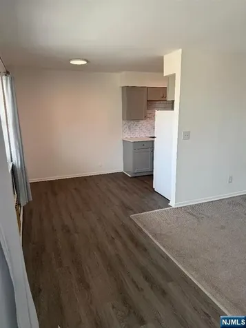 206 Riverview Place Cliffside Park NJ 07010