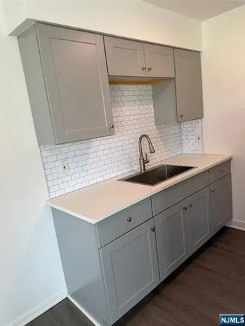 206 Riverview Place Cliffside Park NJ 07010