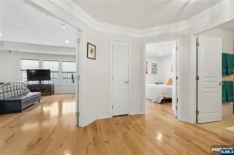 8 Yorktown Lane Totowa NJ 07512