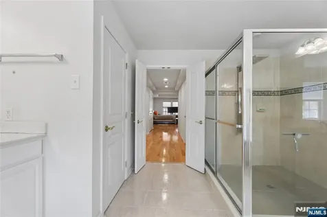 8 Yorktown Lane Totowa NJ 07512