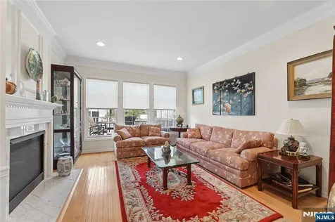 8 Yorktown Lane Totowa NJ 07512