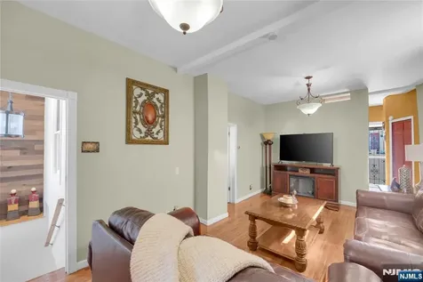 4319 Durham Avenue North Bergen NJ 07047