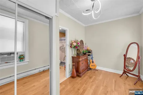 4319 Durham Avenue North Bergen NJ 07047