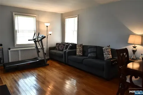 5-65 Elmwood Terrace Elmwood Park NJ 07407