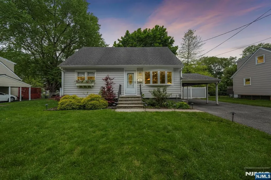 52 Barbara Drive Pompton Lakes NJ 07442