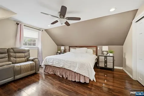 52 Barbara Drive Pompton Lakes NJ 07442