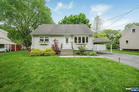 52 Barbara Drive Pompton Lakes NJ 07442