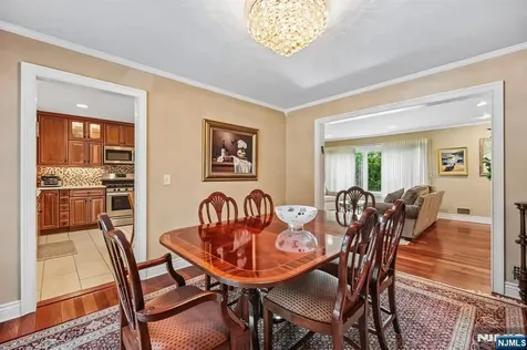 17 Stonewall Drive Livingston NJ 07039