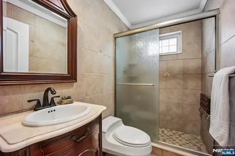 17 Stonewall Drive Livingston NJ 07039