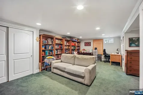 17 Stonewall Drive Livingston NJ 07039