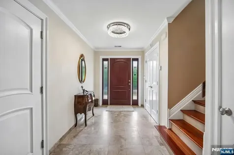 17 Stonewall Drive Livingston NJ 07039
