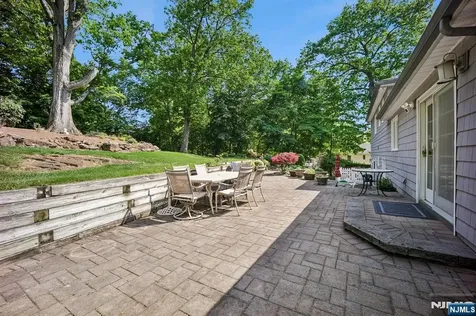 17 Stonewall Drive Livingston NJ 07039