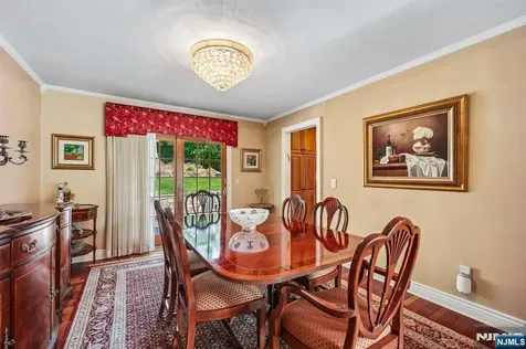 17 Stonewall Drive Livingston NJ 07039