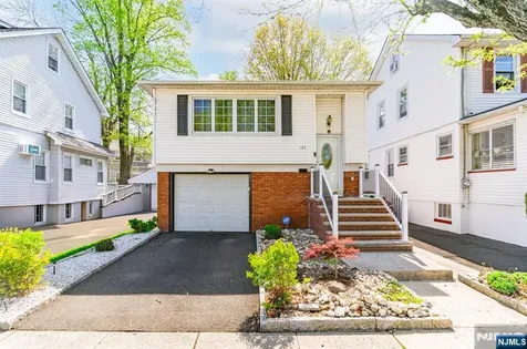 126 Franklin Terrace Irvington NJ 07111