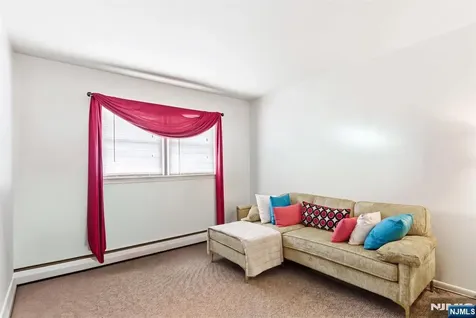 126 Franklin Terrace Irvington NJ 07111