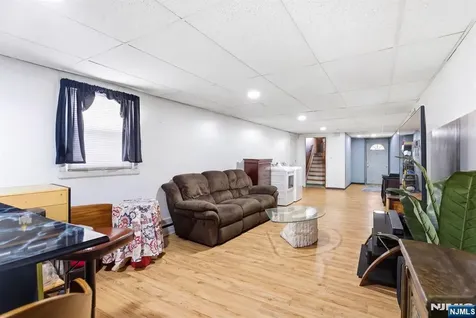 126 Franklin Terrace Irvington NJ 07111