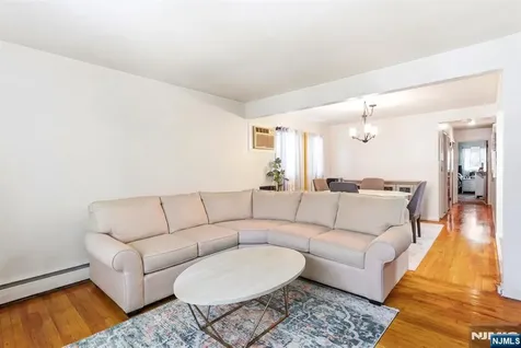 126 Franklin Terrace Irvington NJ 07111