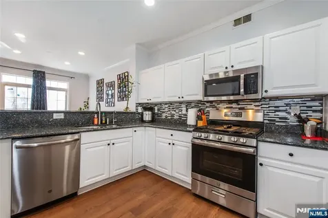 28 George Russell Way Clifton NJ 07013