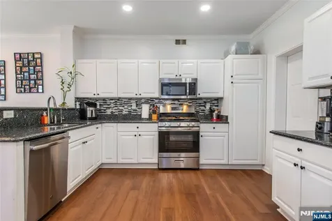 28 George Russell Way Clifton NJ 07013
