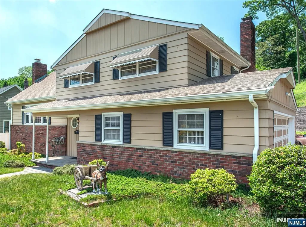 437 Southside Avenue Haledon NJ 07508