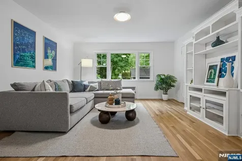 108 Oakview Avenue Maplewood NJ 07040