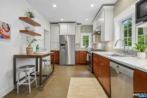 108 Oakview Avenue Maplewood NJ 07040