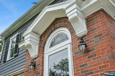 108 Oakview Avenue Maplewood NJ 07040