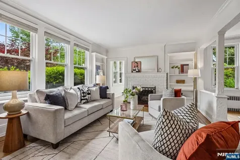 108 Oakview Avenue Maplewood NJ 07040
