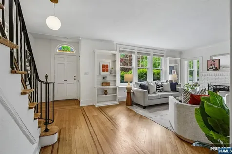108 Oakview Avenue Maplewood NJ 07040