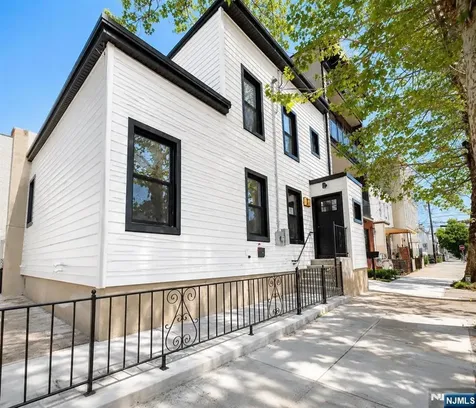 7 Pierce Avenue Jersey City NJ 07307