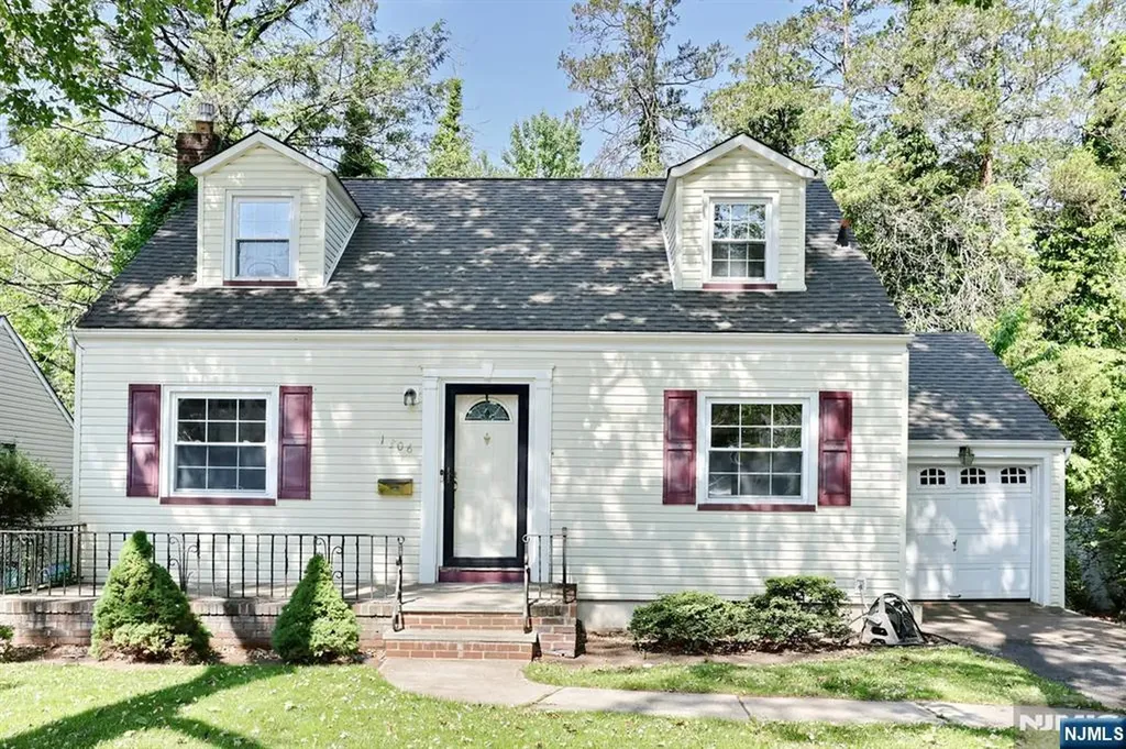 1806 Palisade Avenue Teaneck NJ 07666