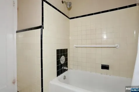 1806 Palisade Avenue Teaneck NJ 07666