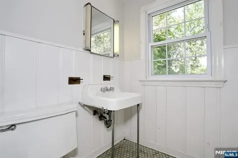 1806 Palisade Avenue Teaneck NJ 07666