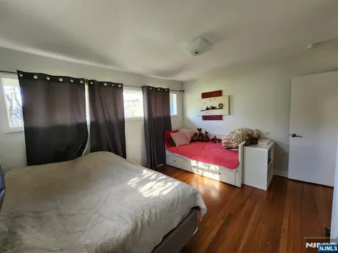 20 Elmwood Terrace Cresskill NJ 07626