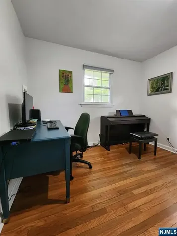 20 Elmwood Terrace Cresskill NJ 07626