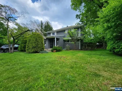 20 Elmwood Terrace Cresskill NJ 07626