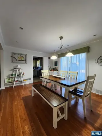 20 Elmwood Terrace Cresskill NJ 07626