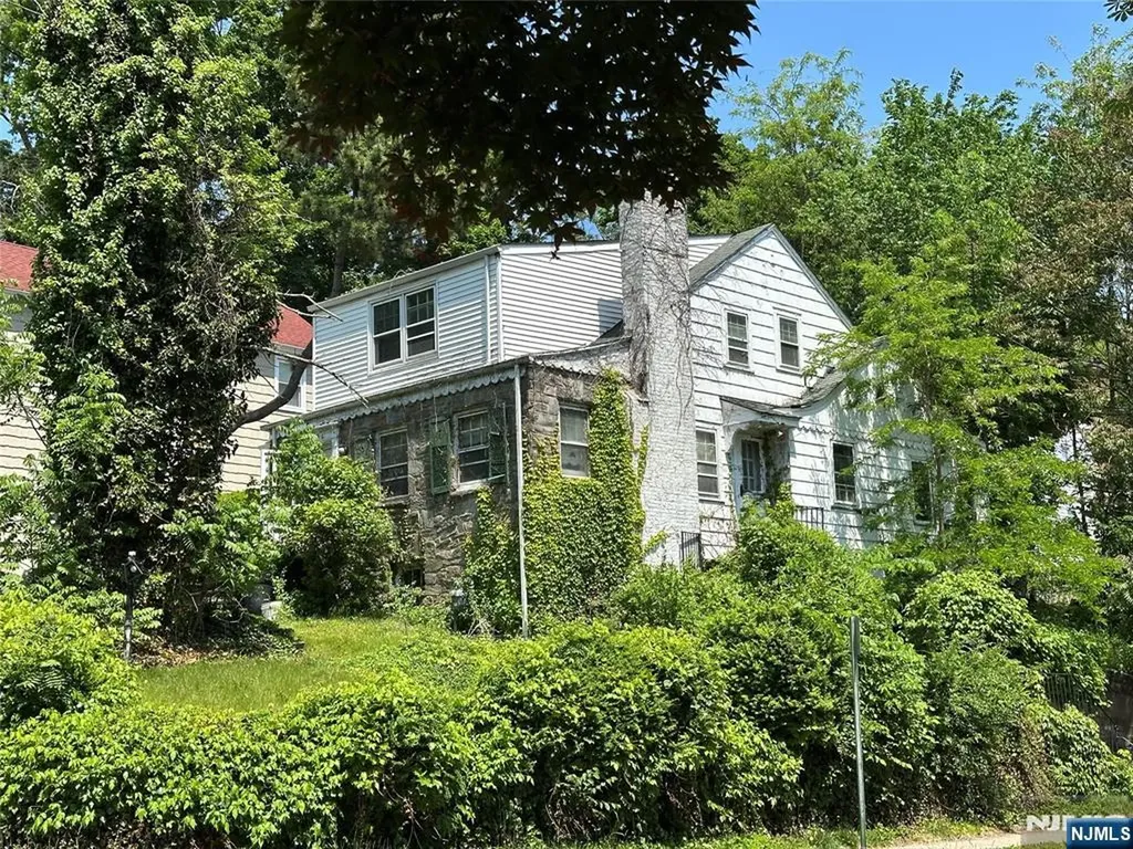 203 S Conway Court South Orange Village NJ 07079