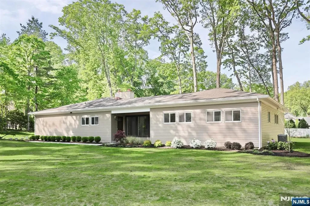 16 Cypress Peak Lane Montvale NJ 07645