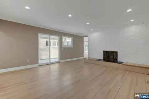 16 Cypress Peak Lane Montvale NJ 07645