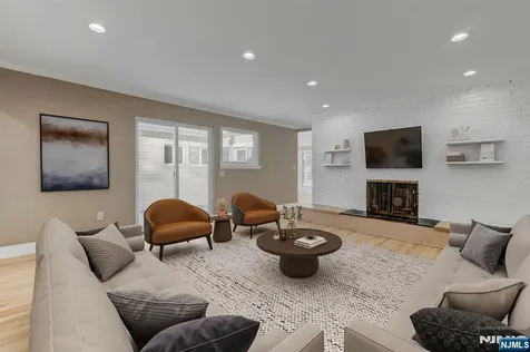 16 Cypress Peak Lane Montvale NJ 07645