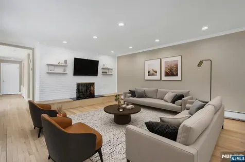 16 Cypress Peak Lane Montvale NJ 07645