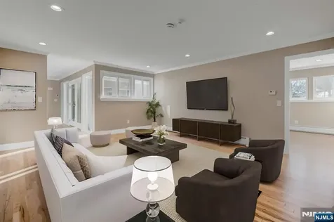 16 Cypress Peak Lane Montvale NJ 07645
