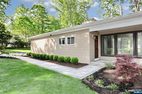 16 Cypress Peak Lane Montvale NJ 07645