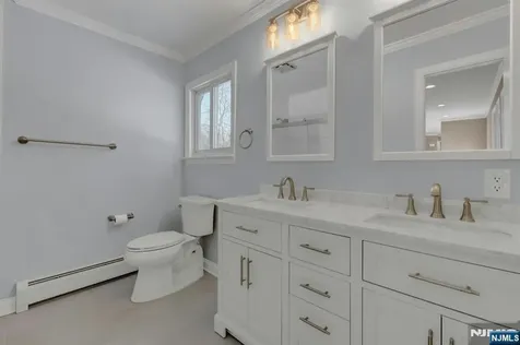 16 Cypress Peak Lane Montvale NJ 07645